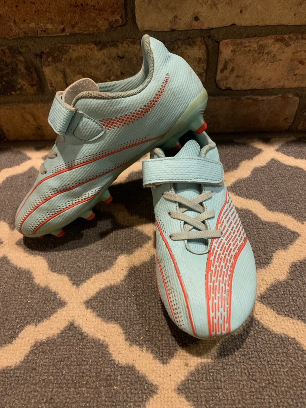 Boys cleats youth size 3.5